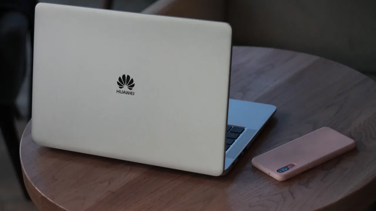 EU prohíbe venta e importación de equipos ZTE y Huawei por seguridad nacional