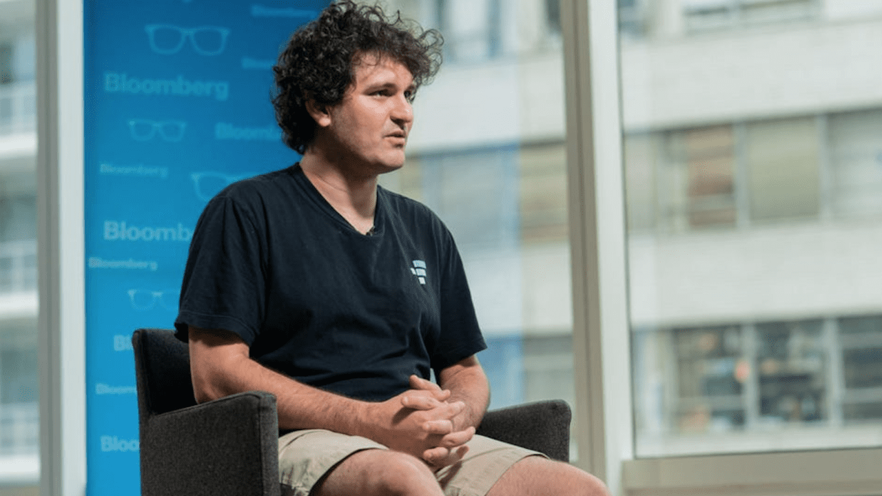 Criptos en caída libre: tras implosión de FTX, bitcoin toca mínimo de 2 años