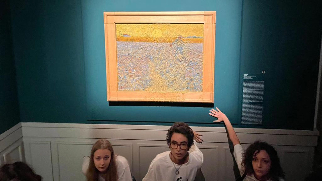 Juzgarán a activistas que tiraron verdura a un cuadro de Van Gogh en Roma