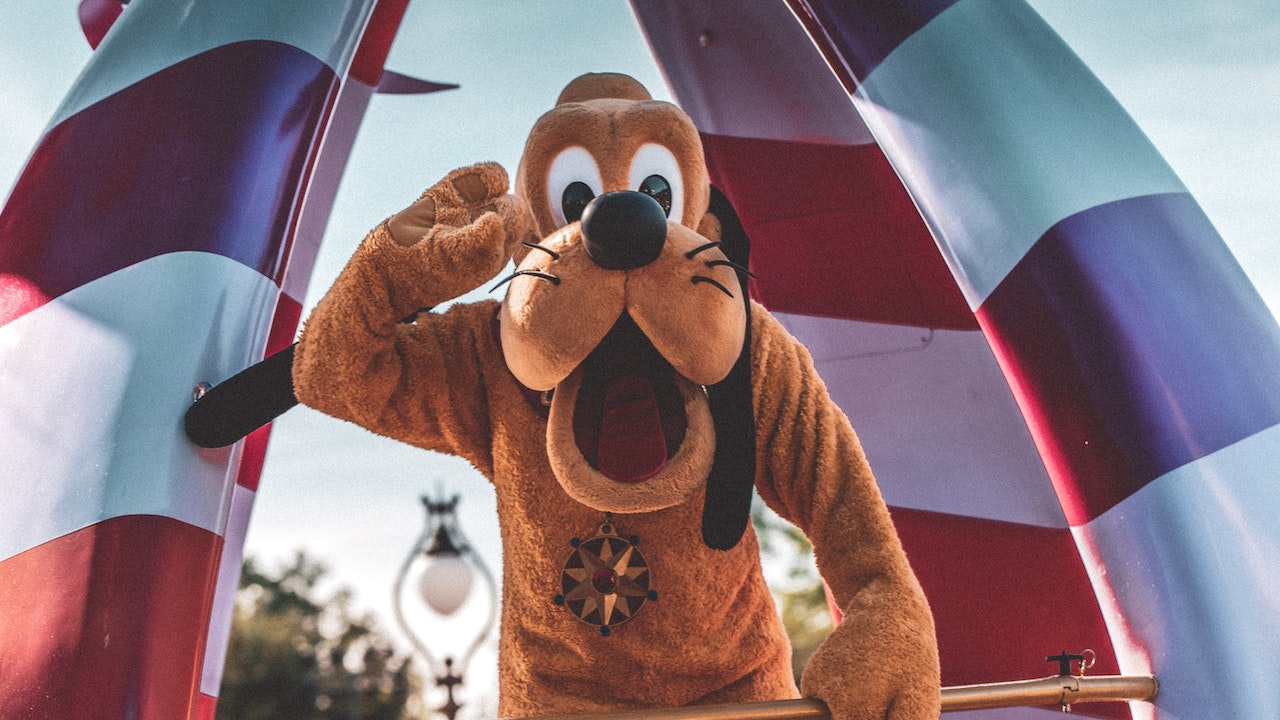 Disney se pone ahorrativo: Limita contratación de empleados y los viajes de sus ejecutivos