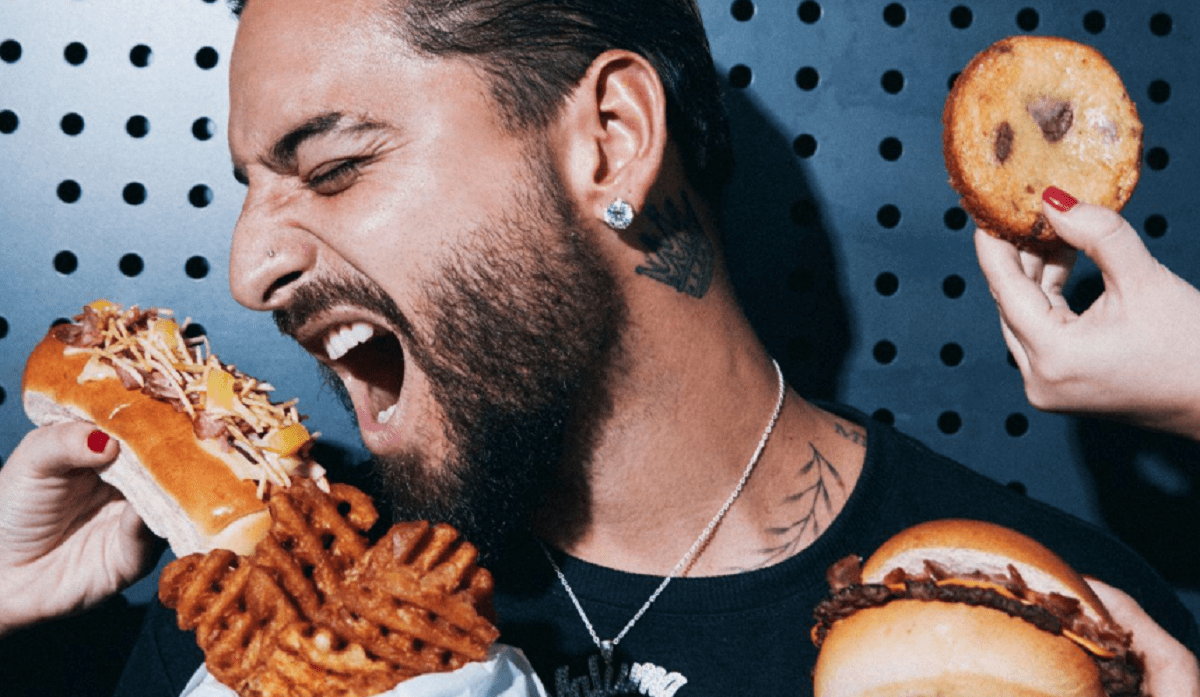 Maluma entra al negocio de las hamburguesas; llegarán a México
