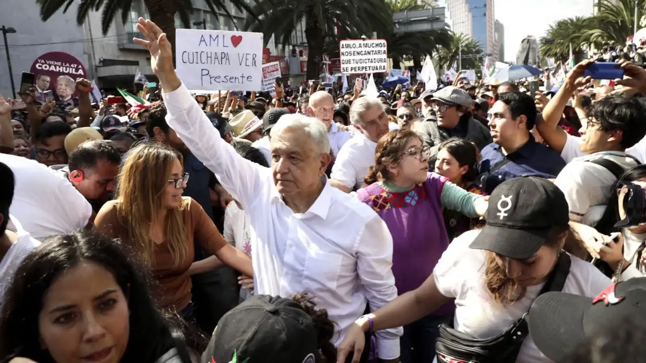 ¿Cuántas personas asistieron a la marcha de AMLO? La CDMX hace este cálculo