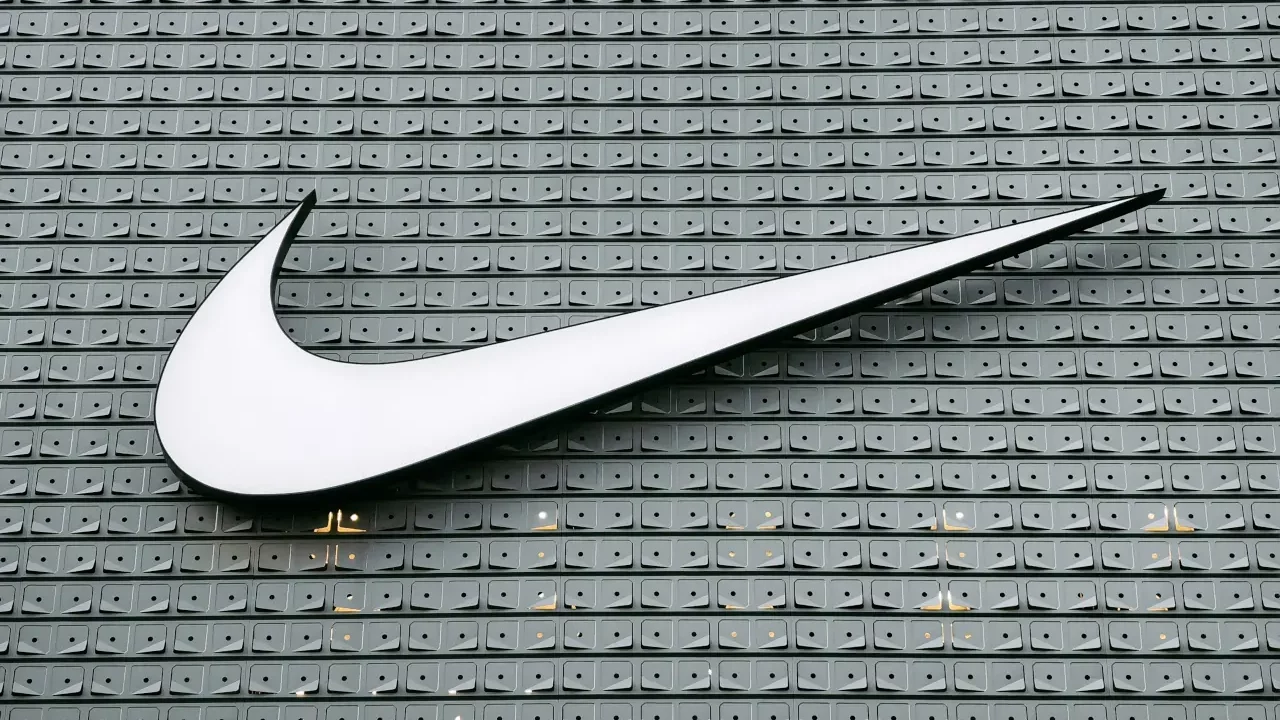 Inversionistas de Nike rechazan propuestas sobre igualdad salarial y derechos humanos