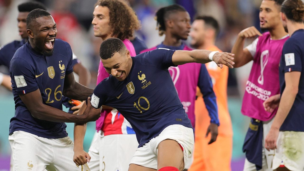 Francia supera cómodamente a Polonia, con doblete de Mbappé, y va a cuartos de final