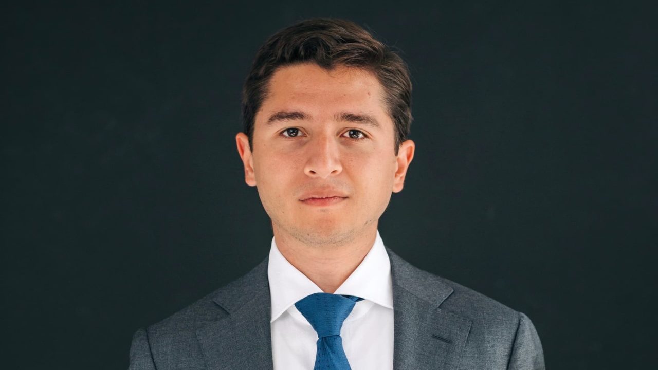 El inversor y empresario hispano, Brian Condenanza comparte consejos para una inversión inteligente