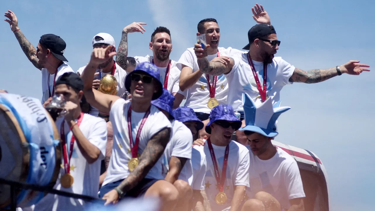 Fotogalería: Argentina se rinde ante su selección, flamante campeona del mundo