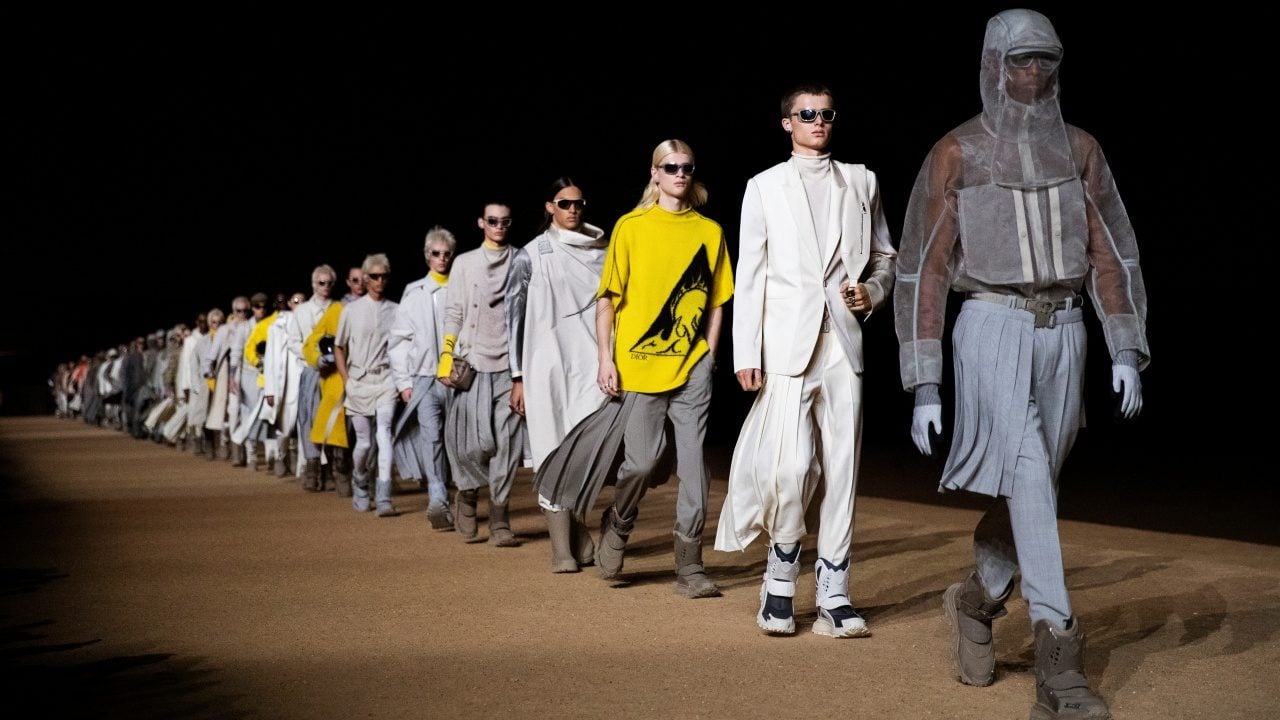 El desierto se hace presente en la colección Otoño 2023 de Dior