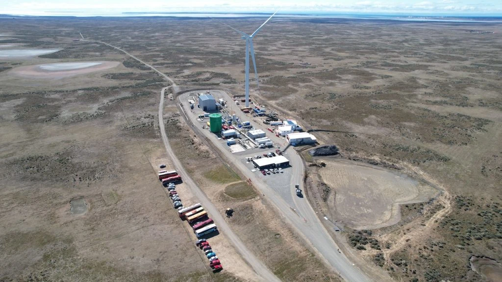Chile inicia la producción de gasolina de hidrógeno verde a gran escala en primera planta integrada del mundo