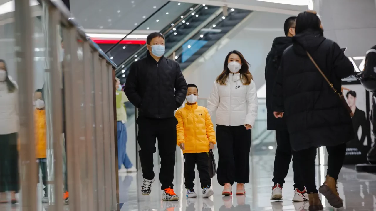 También EU impondrá pruebas Covid a viajeros procedentes de China