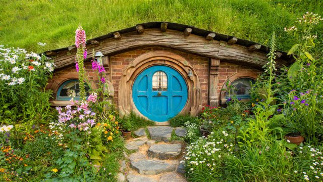 Hobbiton Airbnb
