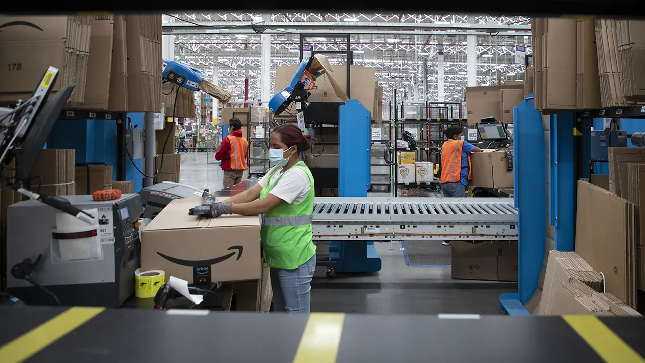 Trabajadores de Amazon en Carolina del Norte rechazan unirse a nucleamiento sindical