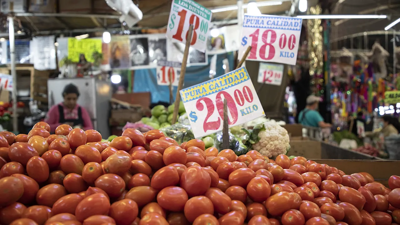 Inflación se moderaría en la primera quincena de agosto, prevén analistas