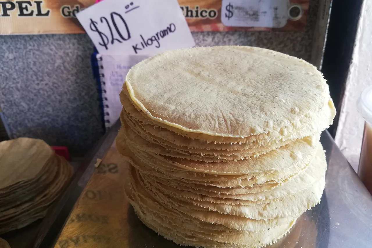 La reducción de la jornada laboral disparará hasta 20.90% el precio de la tortilla en CDMX y Edomex