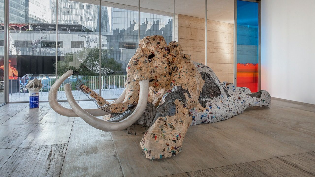 ‘Minerva Cuevas: Game Over’: La exhibición de arte apocalíptico en el Museo Jumex
