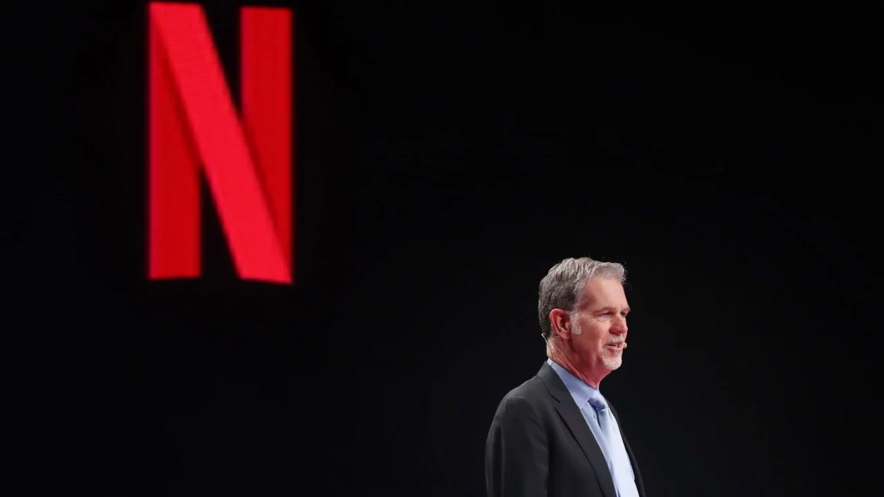 Esfuerzo de Netflix por crecer segmento publicitario es centro de atención mientras aumento de suscriptores se desacelera