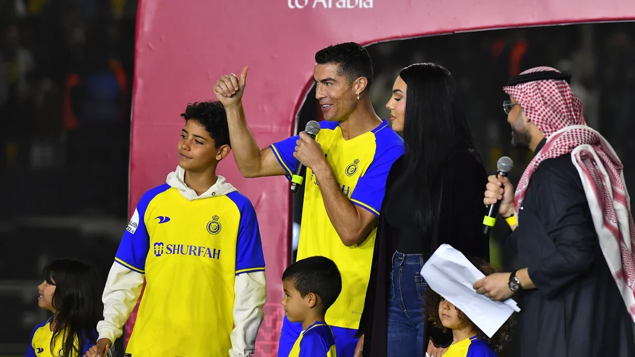 Amnistía Internacional pide a Cristiano Ronaldo llamar la atención sobre derechos humanos en Arabia