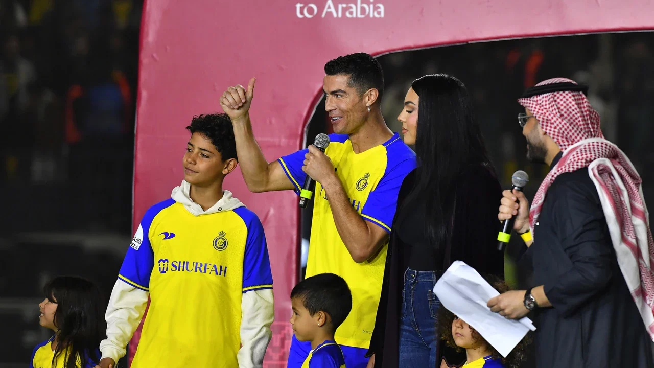 Amnistía Internacional pide a Cristiano Ronaldo llamar la atención sobre derechos humanos en Arabia