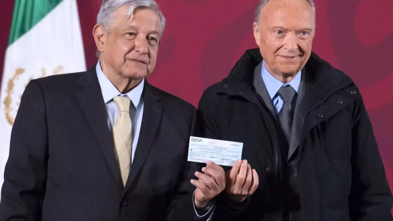 Gertz Manero no se está atendiendo por cáncer, informa AMLO
