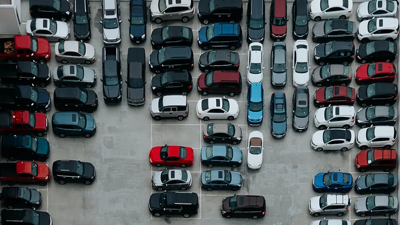 Gobierno de AMLO deja sin contratos a Continental Automotriz, pero ahora los estados son sus clientes