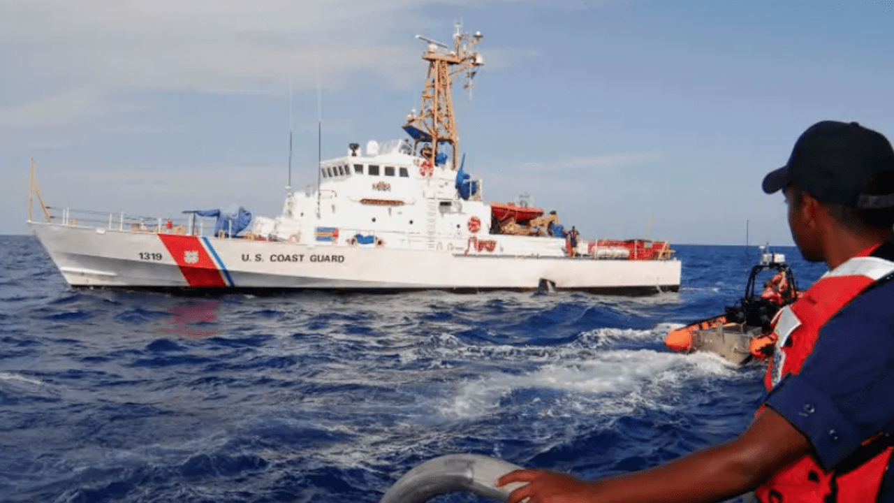 EU denuncia presencia de un supuesto barco espía ruso cerca de Hawái