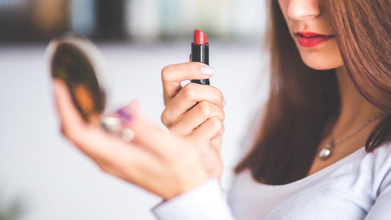 ¿Un lápiz labial contra Covid-19? Ya es un hecho