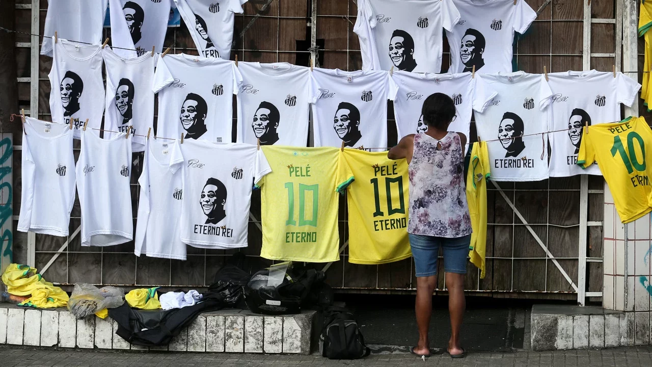 Ciudad brasileña de Santos se prepara para despedir a Pelé