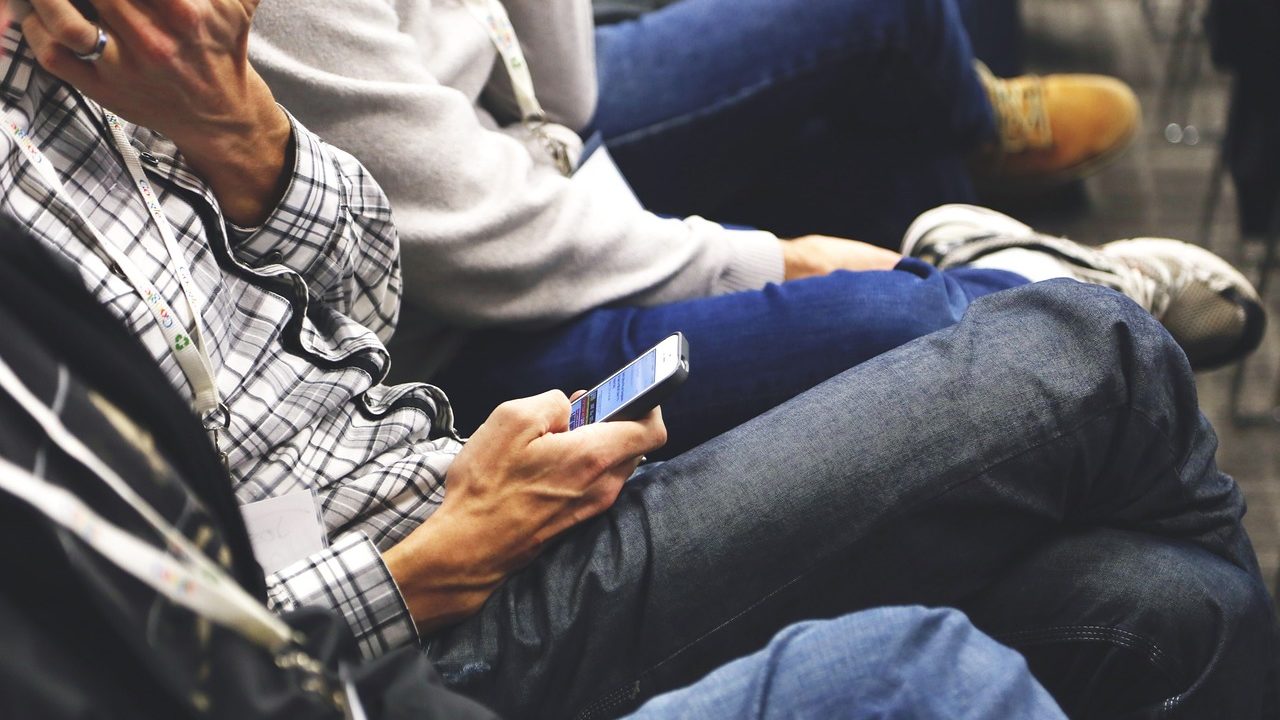 Las redes sociales son parte de tu vida; utilízalas bien