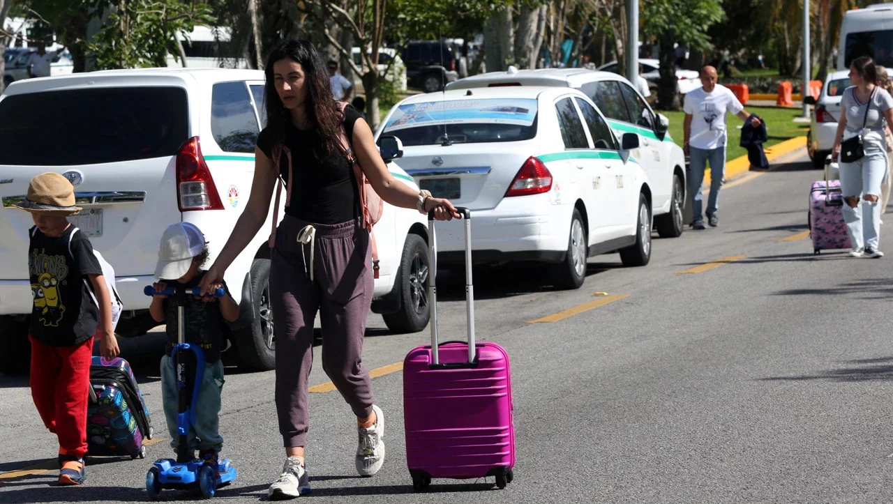 App de transporte arranca en Cancún; asegura que conversó con líderes comunitarios