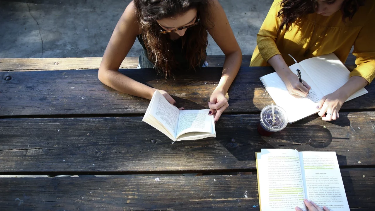 La procrastinación podría influir en la salud de los universitarios