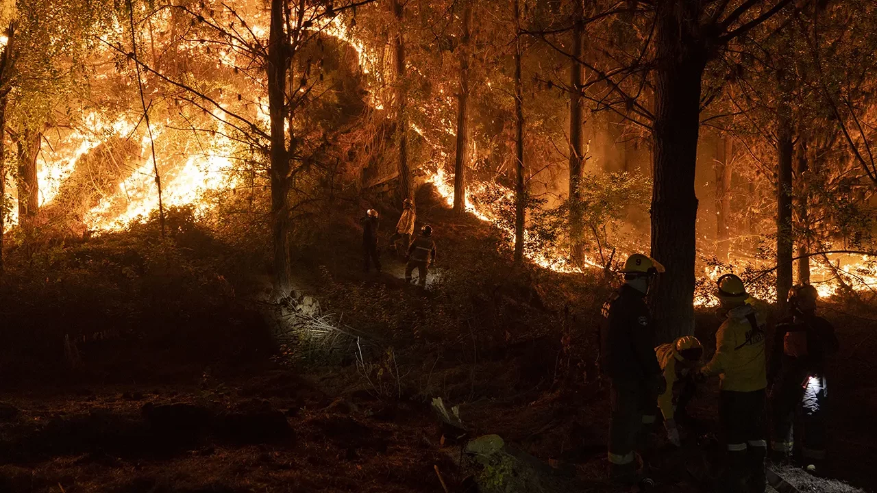 México enviará apoyo a Chile tras los incendios que dejaron 19 muertos