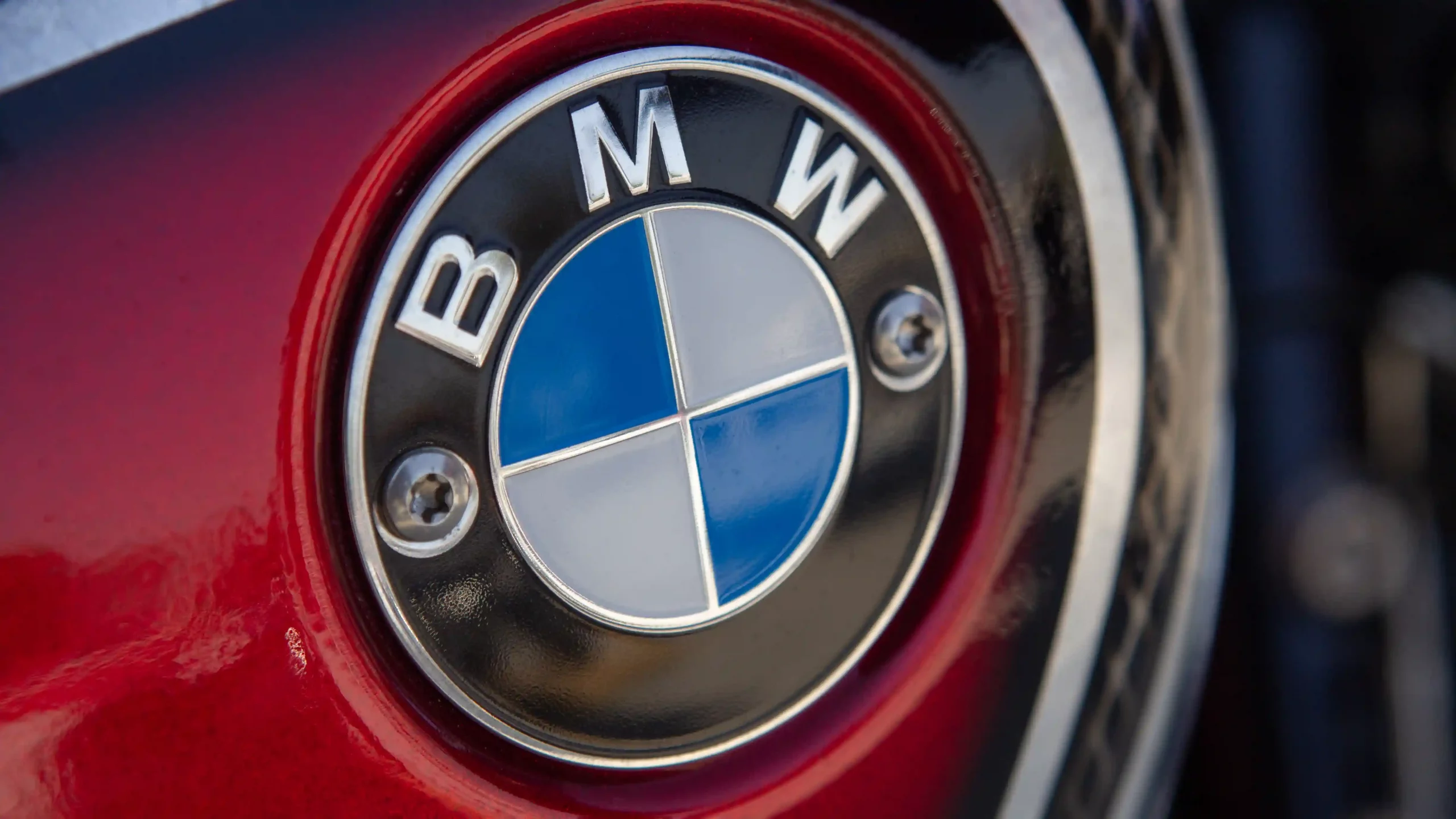 BMW aumenta el margen de beneficio de los automóviles a medida que el gasto en vehículos eléctricos supera su punto máximo