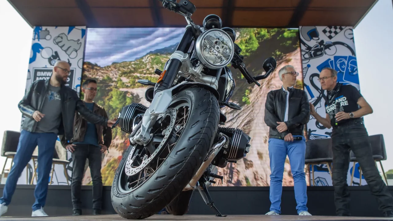 BMW logra un récord de ventas de motocicletas y ya piensa en eléctricas