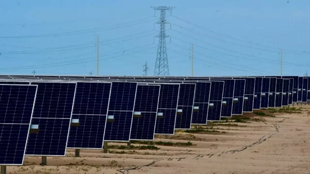 En México ya hay energía verde': AMLO inaugura planta fotovoltaica de Puerto  Peñasco