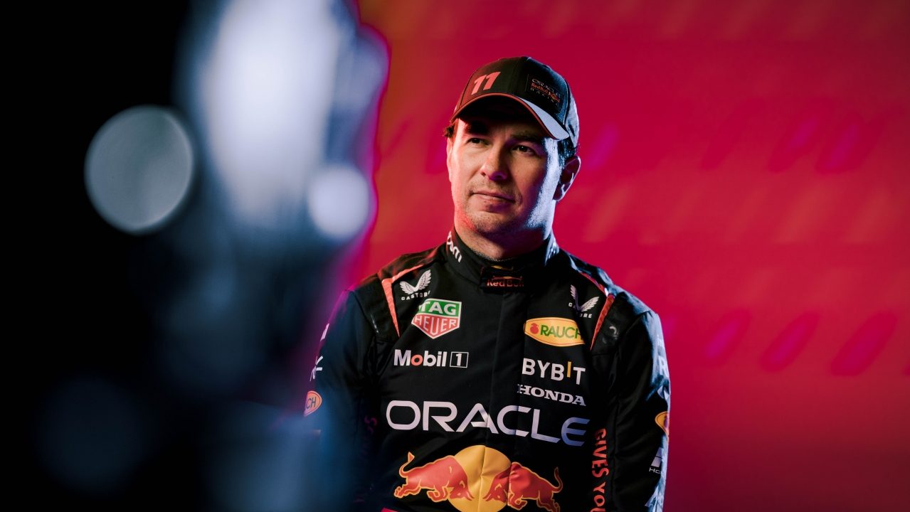 ‘Checo’ Pérez dice que Helmut Marko le ‘pidió perdón’ por sus comentarios racistas