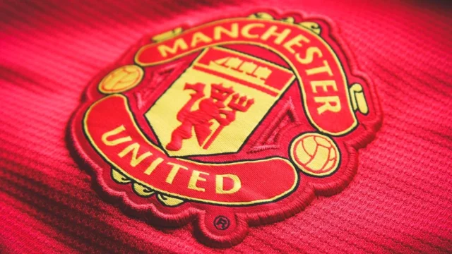 Manchester United contrato Adidas