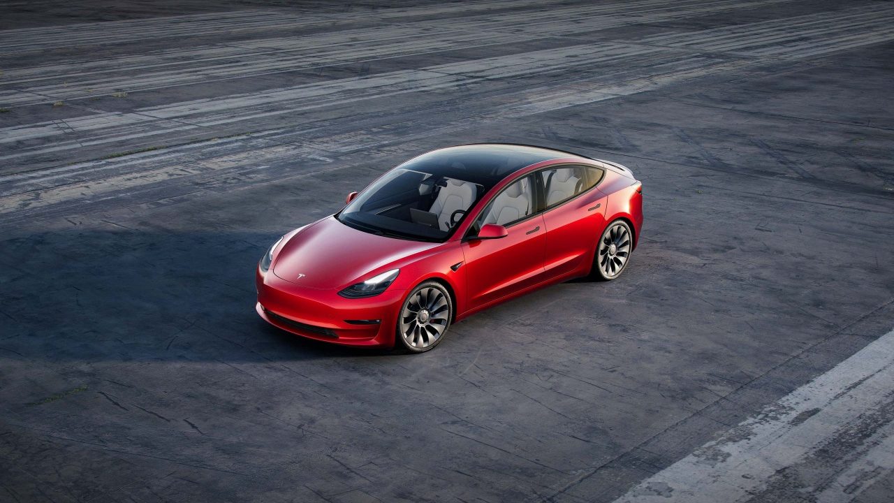 EU investiga la apertura de emergencia de la puerta del Tesla Model 3