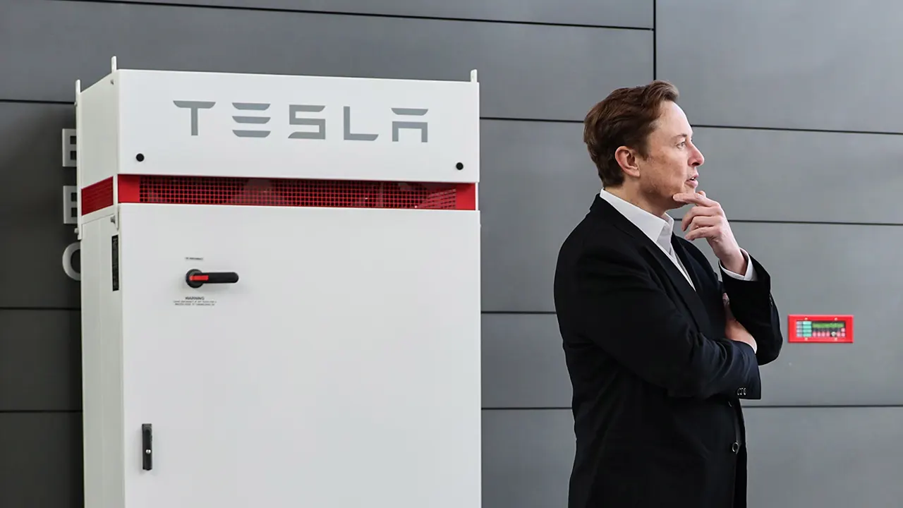 AMLO hablará este lunes con Elon Musk; hoy podría decidir Tesla inversión en México
