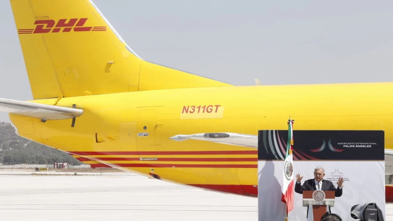El AIFA resultó un buen negocio, afirma AMLO tras llegada de DHL