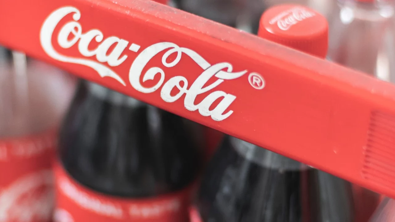 Coca-Cola gana 3,107 mdd en el primer trimestre, un 12% más