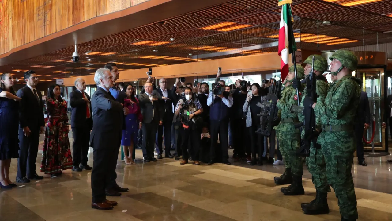 Comisión de Defensa en San Lázaro solicitó escolta armada para ceremonia: Sedena