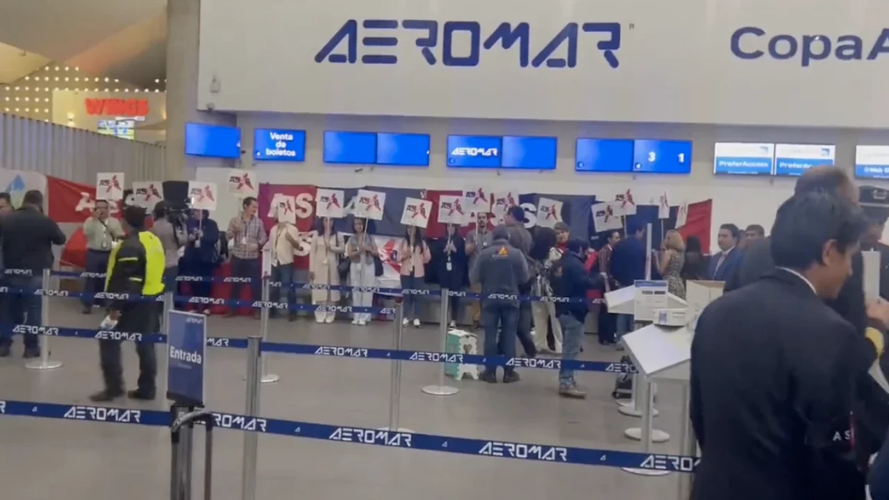 Trabajadores estallan huelga en Aeromar