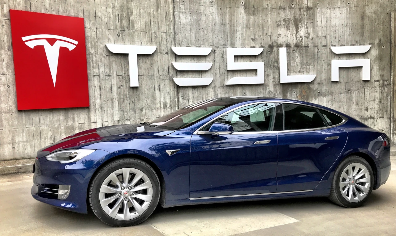 Tesla aumenta las entregas de autos en el primer trimestre del año un 36%