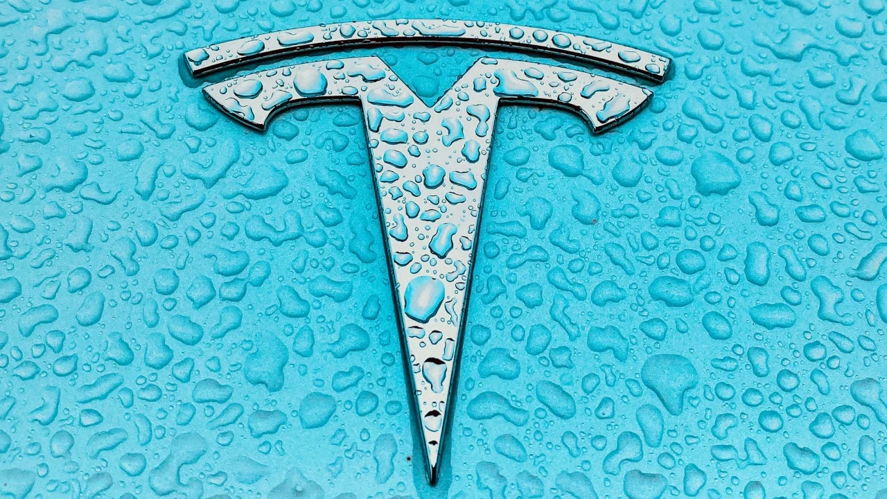 Margen trimestral de Tesla cae por los grandes descuentos