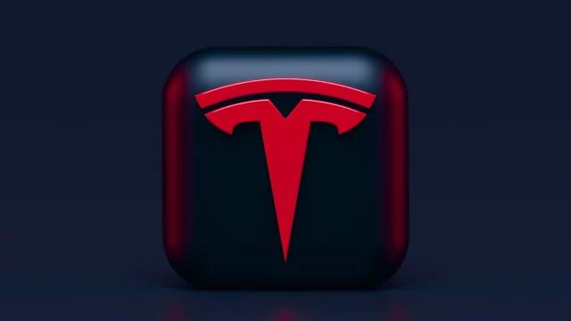 Tesla programa EVs