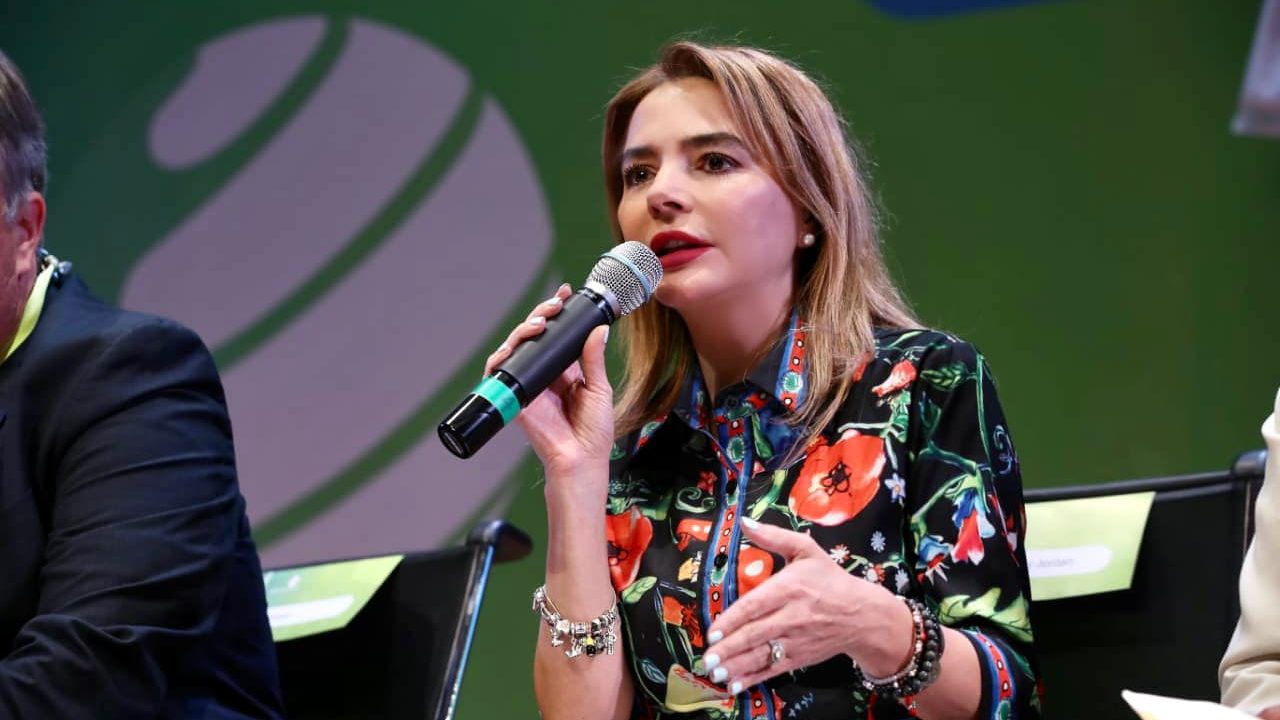 Carla Humphrey inicia juicio en el Tribunal electoral para competir por presidencia del INE