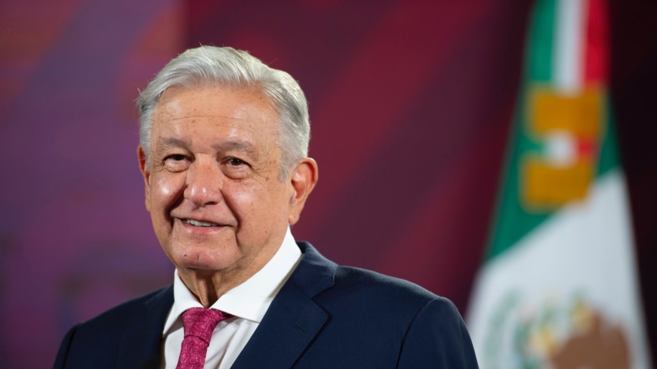 AMLO celebra decreto de Biden para el control de armas en EU