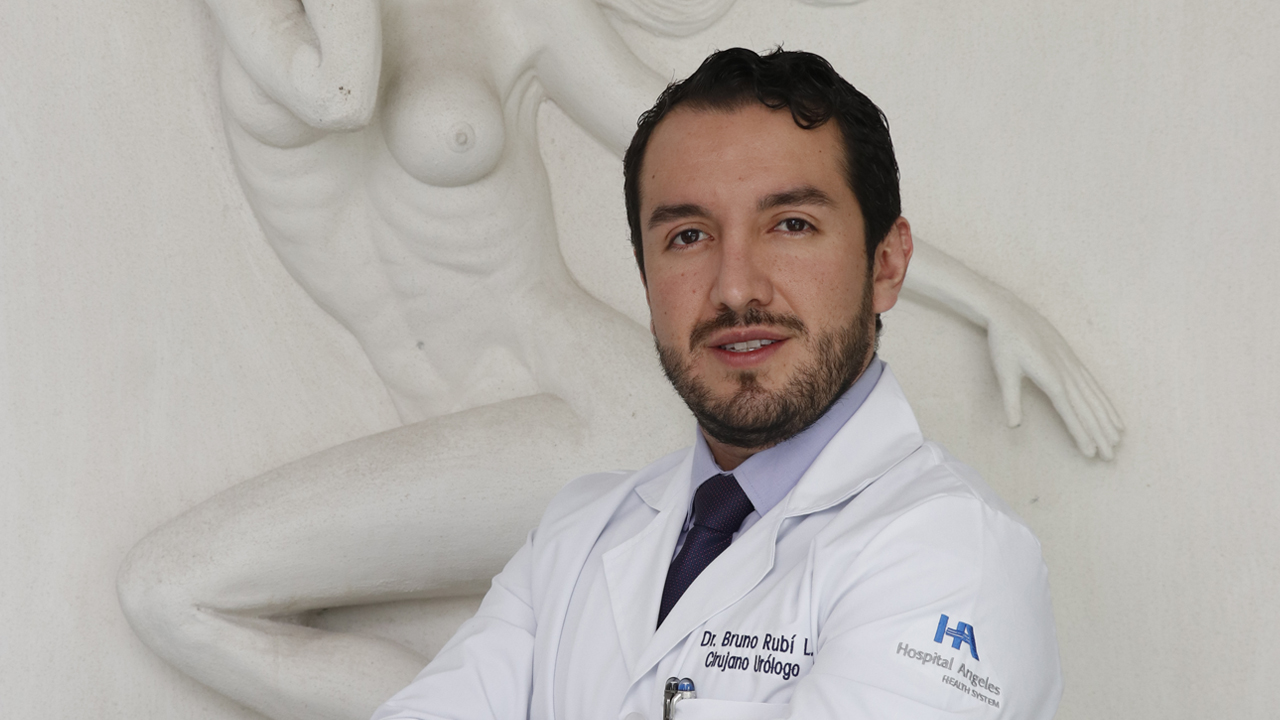Bruno Rubí López, cirujano urólogo prodigio en HoLEP