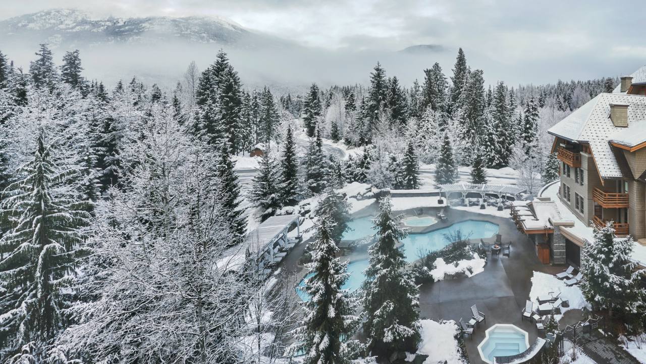 Conoce el resort en Whistler que aún depara experiencias invernales inolvidables