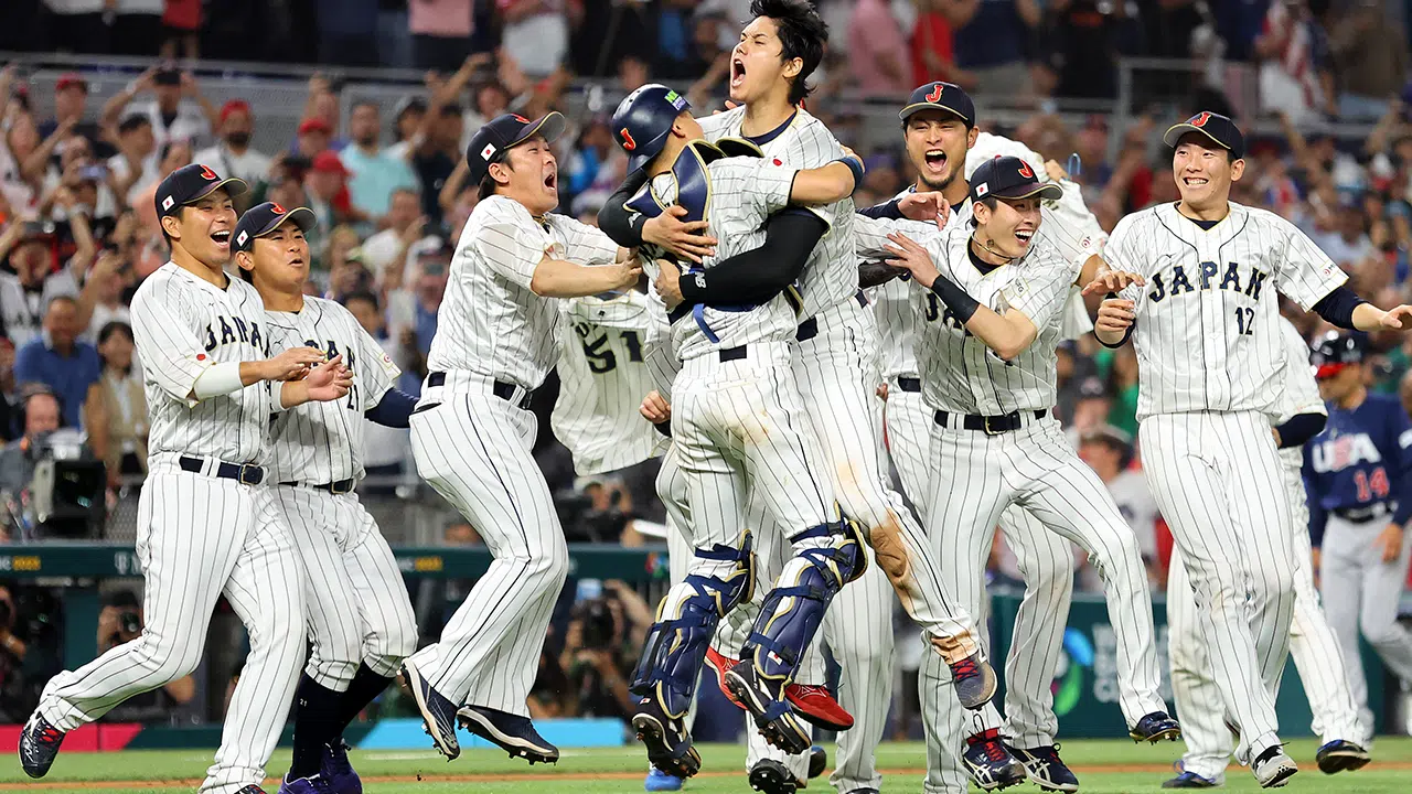 Japón derrota a EU y se proclama tricampeón invicto del Mundial de beisbol