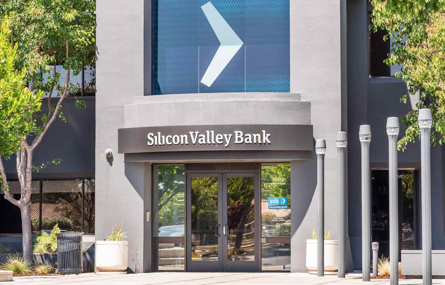 Gobierno de EU descarta rescate para Silicon Valley Bank; busca un comprador